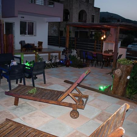 Haritos Holidays Home Pombia Exterior photo